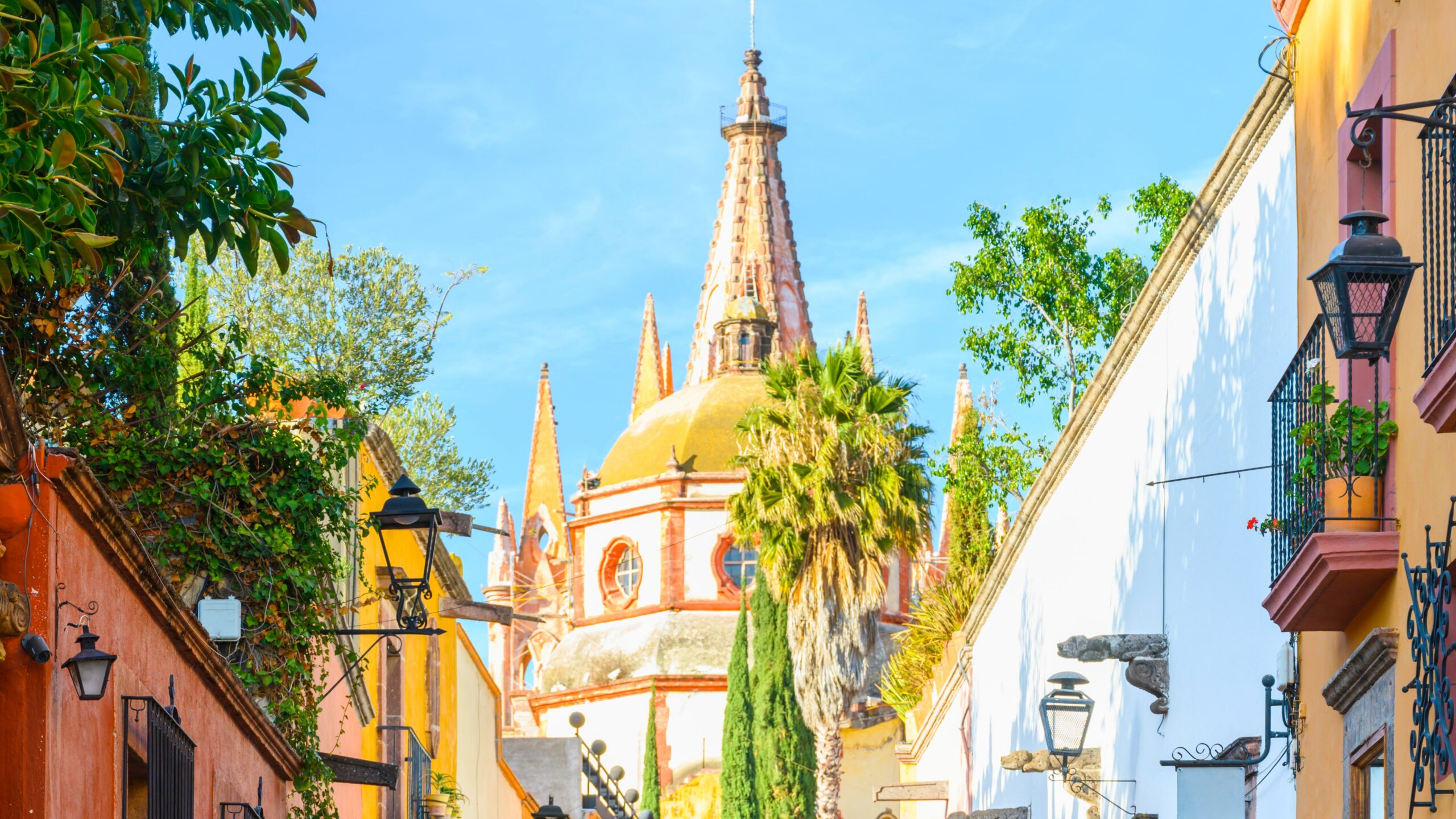 Descubre la belleza colonial de San Miguel de Allende: turismo en México